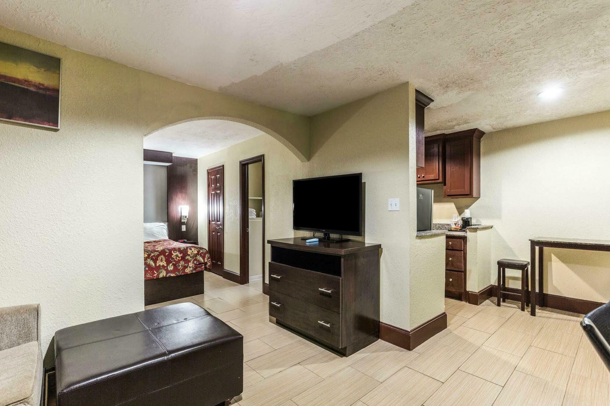 Rodeway Inn & Suites Houston Near Medical Center מראה חיצוני תמונה